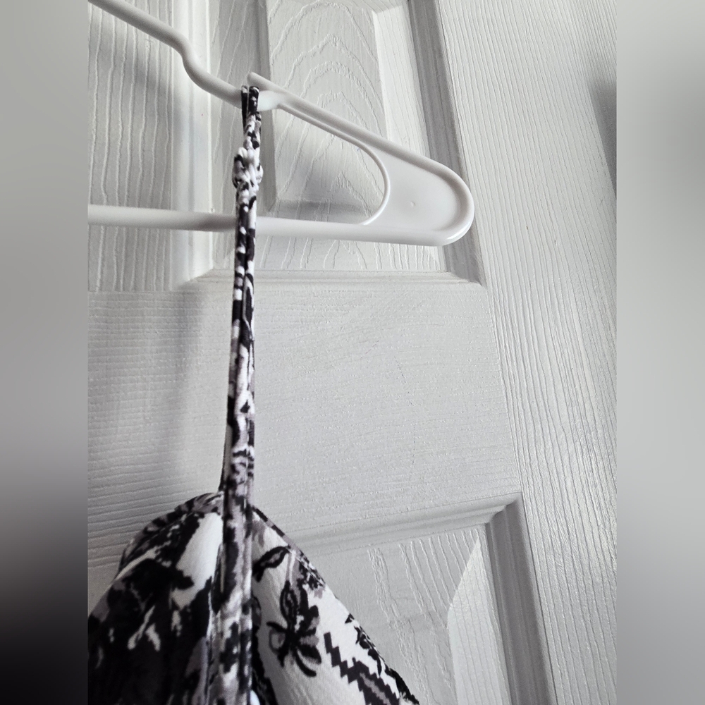Black and white floral Shein dress 2XL - Picture 8 of 9
